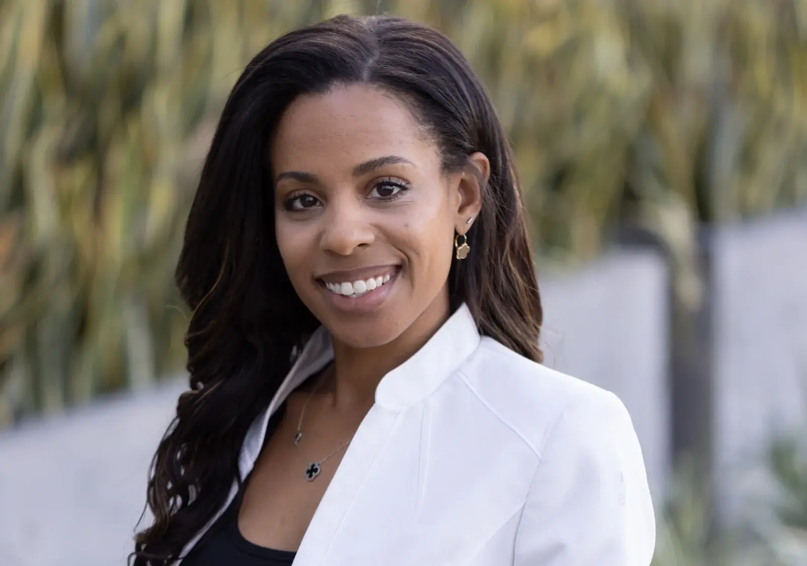 Rachelle Dejean Article Cover